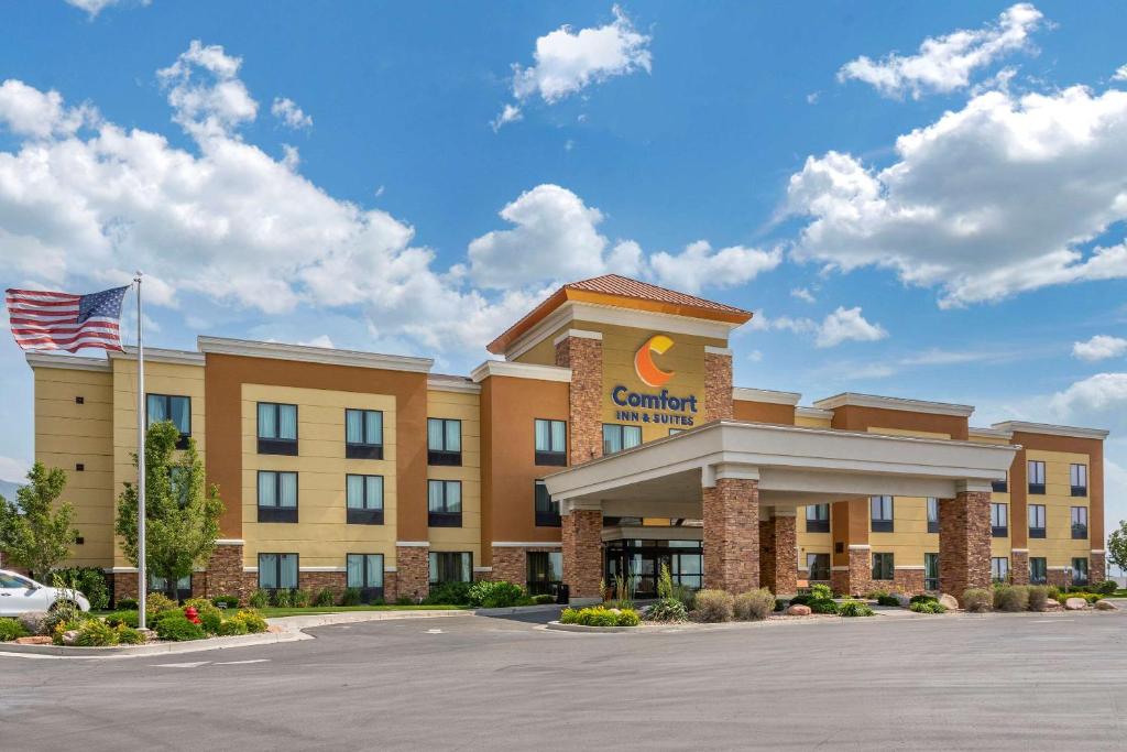 Comfort Inn & Suites Tooele-Salt Lake City Main image 1